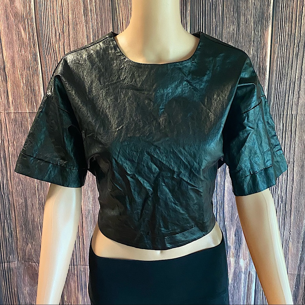 Forever 21 size XS faux leather black edgy crop top